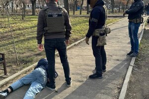В Одессе разоблачили преступную группировку, которая сбывала оружие и боеприпасы с фронта