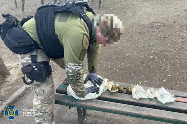 В Одессе разоблачили преступную группировку, которая сбывала оружие и боеприпасы с фронта