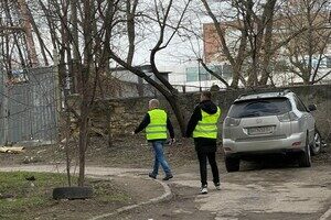Из-за ночной атаки в Одессе пострадали пять домов: подробности (фото)