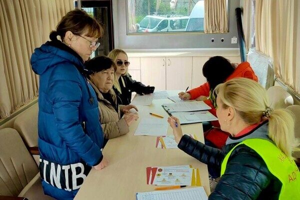 Оккупанты попали по неработающим авто в Одессе: город частично без света, электрички задерживаются Оккупанты попали по неработающим авто в Одессе: город частично без света, электрички задерживаются