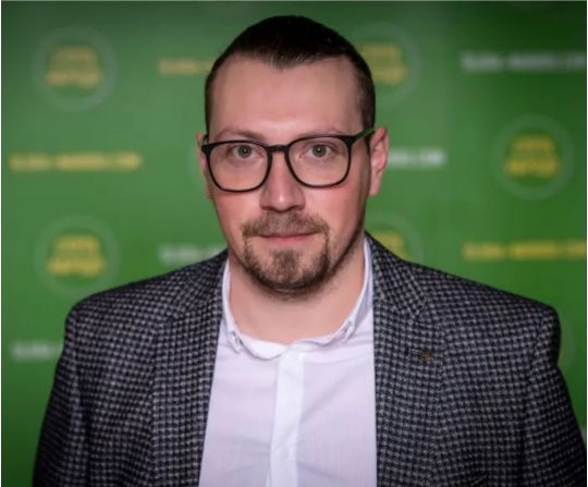 Безгін не&nbsp;задекларував прибуток від бізнесу з&nbsp;родичами-депутатами рф, за&nbsp;який перебуває під слідством,&nbsp;&mdash; Береза