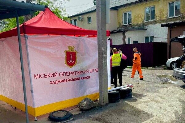 Оккупанты попали по неработающим авто в Одессе: город частично без света, электрички задерживаются Оккупанты попали по неработающим авто в Одессе: город частично без света, электрички задерживаются