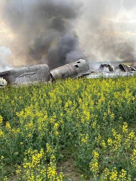 Миттєва карма: в&nbsp;росії розбився Ту-22, який атакував Україну (фото, відео)