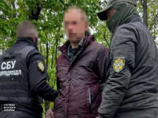 Готували масовані авіаудари по Україні напередодні Великодня: затримано групу агентів росії