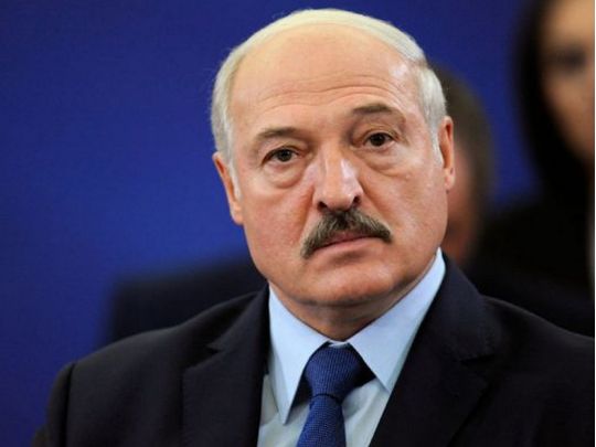 лукашенко в&nbsp;інвалідному кріслі: лікарі розповіли, що&nbsp;чекає на&nbsp;диктатора
