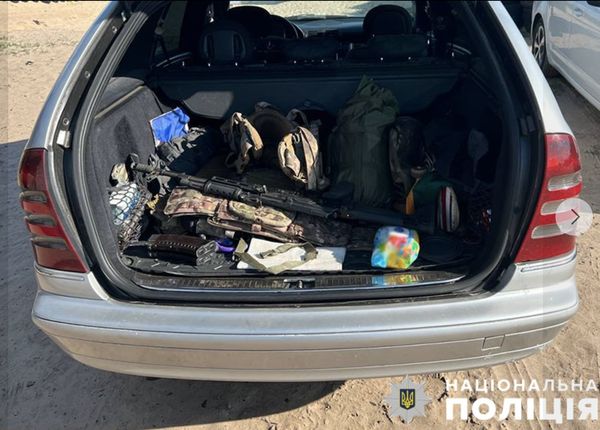 Отримав понад 170 тисяч грн: у Києві поліція затримала продавця зброї та боєприпасів