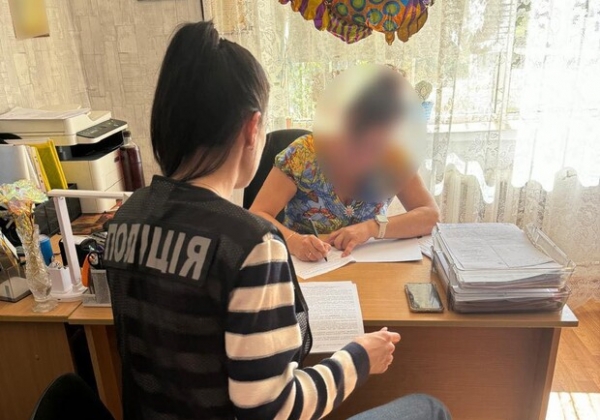 Чиновницу сельсовета в Одесской области подозревают в хищении средств с ремонта школьного укрытия