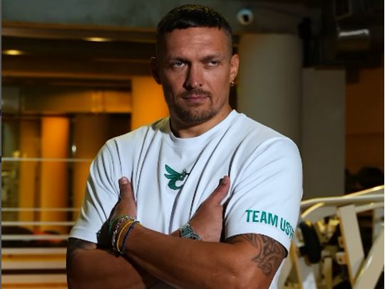 Скандал з Усиком: поляки пояснили, чому одягли наручники на чемпіона (відео)