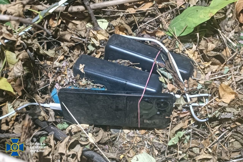 Направляли ракети ворога за допомогою мобільних телефонів: «просунуті» агенти росіян коригували удари по Полтавщині та Сумщині