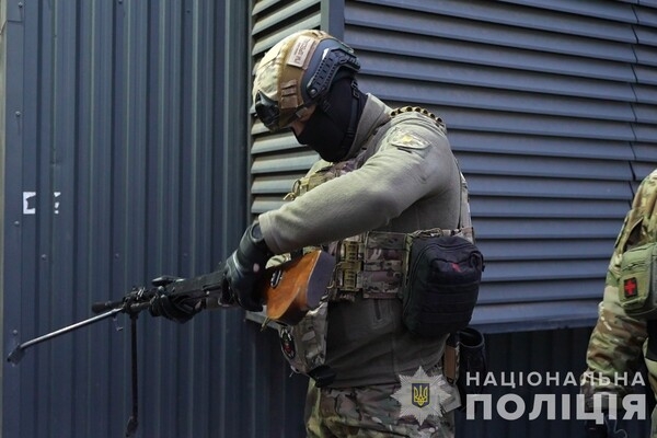 Нелегальное обращение оружия и взрывчаток: результаты трехдневных обысков в Одесской области