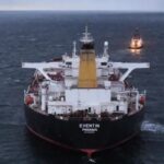 Российский танкер застрял в Балтийском море