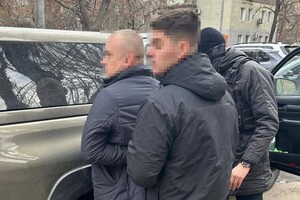 Выдавали охотничьи удостоверения за деньги: в Одессе руководство лесного управления разоблачили в коррупции
