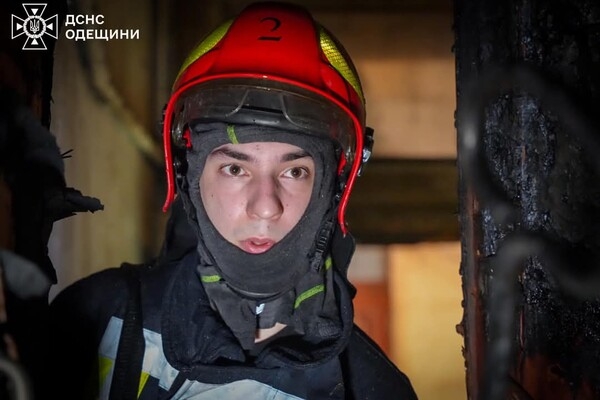 В центре Одессы произошел пожар в квартире на Базарной: есть пострадавший