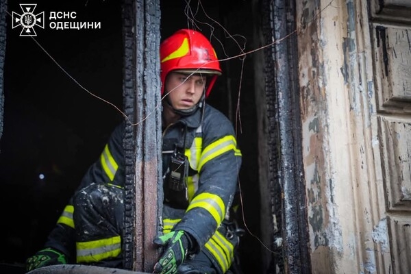 В центре Одессы произошел пожар в квартире на Базарной: есть пострадавший