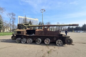 В Одессе открыли выставку уничтоженной российской бронетехники: фотоотчет
