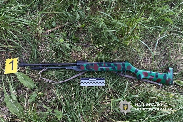 В Одесской области 10-летний мальчик выстрелил в друга из винтовки
