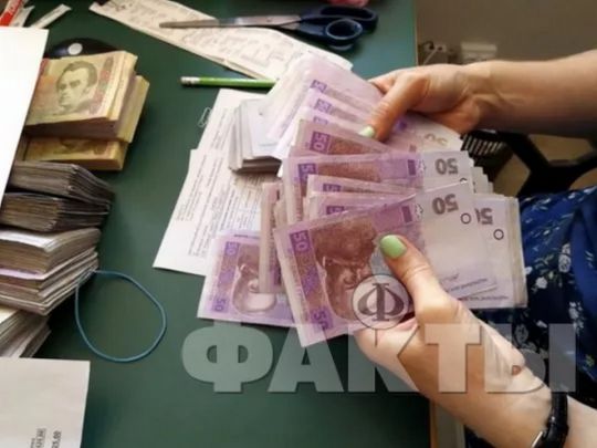 Хто має право на пенсію при стажі в 10 років і скільки буде отримувати