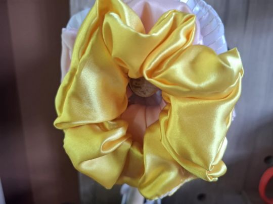 Модний скранч: ідеї використання цього аксесуара напевно вас здивують