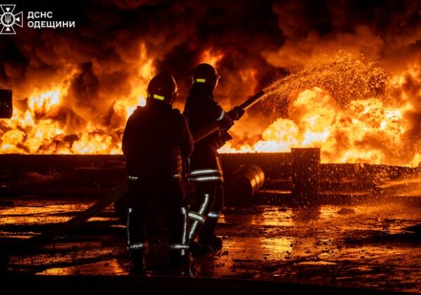 Россия полностью уничтожила нефтебазу SOCAR в Одесской области: это был второй удар через неделю