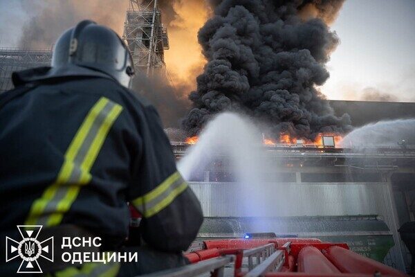 Масштабный пожар в порту Одесской области: загорелась транспортная лента