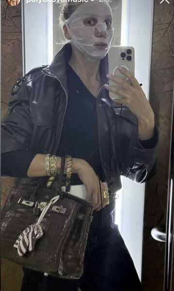 Дуже боляче, я&nbsp;кричу: Оля Полякова показала, що&nbsp;робить з&nbsp;обличчям заради молодості