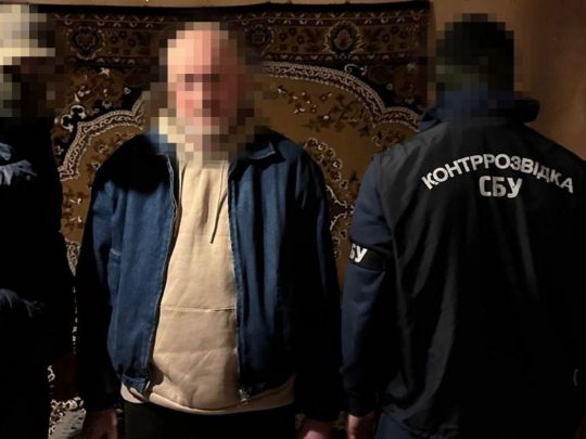 Хотів залишити без тепла тисячі українців: СБУ схопила диверсанта з&nbsp;бомбою біля газопроводу