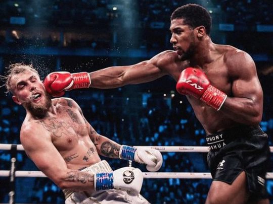 Ентоні Джошуа зламав щелепу шоумену Джейку Полу в&nbsp;бою в&nbsp;США: відео нокауту