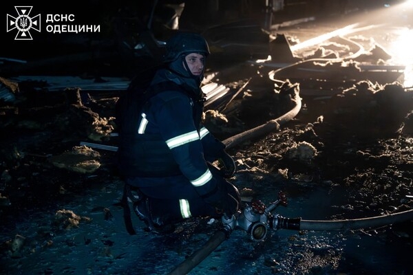 Загорелся промышленный объект: последствия ночной атаки БпЛА на Одессу