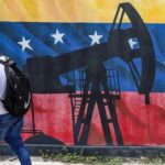 Венесуэла открывает нефтяной сектор для частных инвесторов