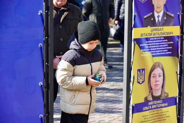 Память будет жить: на Аллее Героев в Одессе появились новые имена
