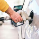 Ціни на АЗС летять вгору: експерти відповіли, чи чекати 100 грн за літр