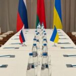 Виграють росія та Ізраїль: як війна на Близькому Сході блокує українські переговори щодо завершення війни