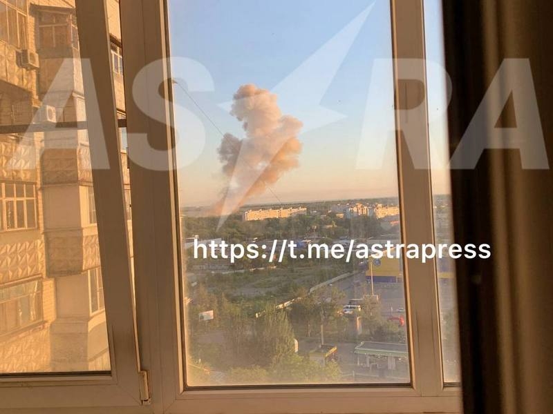 Авіазавод у&nbsp;Таганрозі, НПЗ у&nbsp;Туапсе та&nbsp;військовий аеродром у&nbsp;Воронежі зазнали ударів українських дронів (відео)