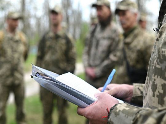 Високі зарплати, демобілізація і реформа ТЦК: в Україні готують нові умови для військових