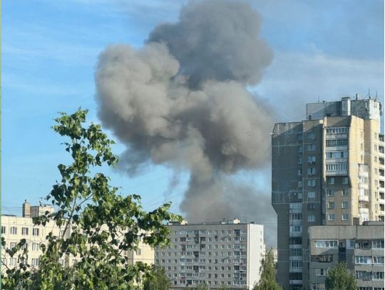 «Фламінго» влаштували пожежу на заводі у Чебоксарах, а в Самарі після атаки безпілотників знову палає НПЗ (фото, відео)