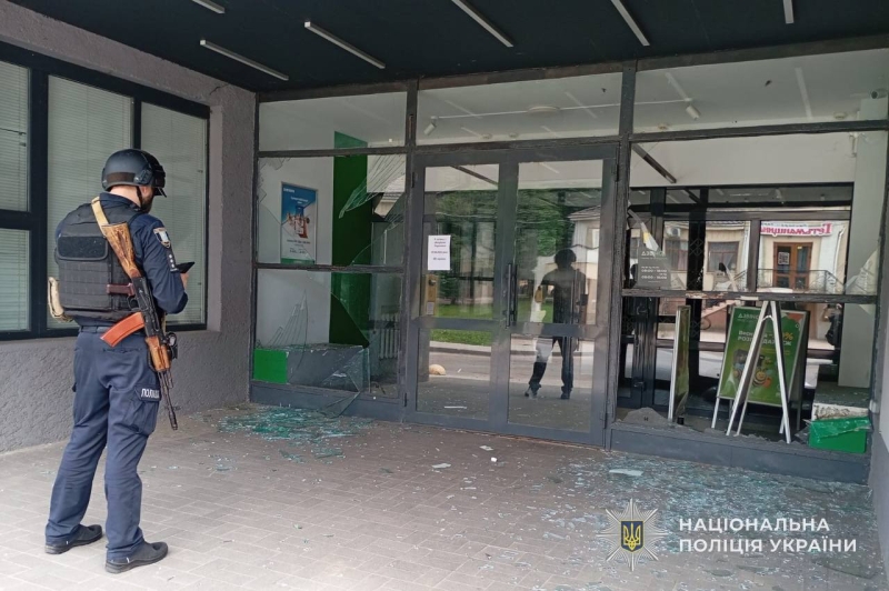 Зруйновані будинки, спалені авто, загиблі та&nbsp;поранені діти: рф&nbsp;накрила Україну хвилею атак (фото)